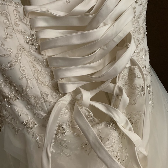 NWT Alfred Angelo Wedding Dress - Picture 8 of 8